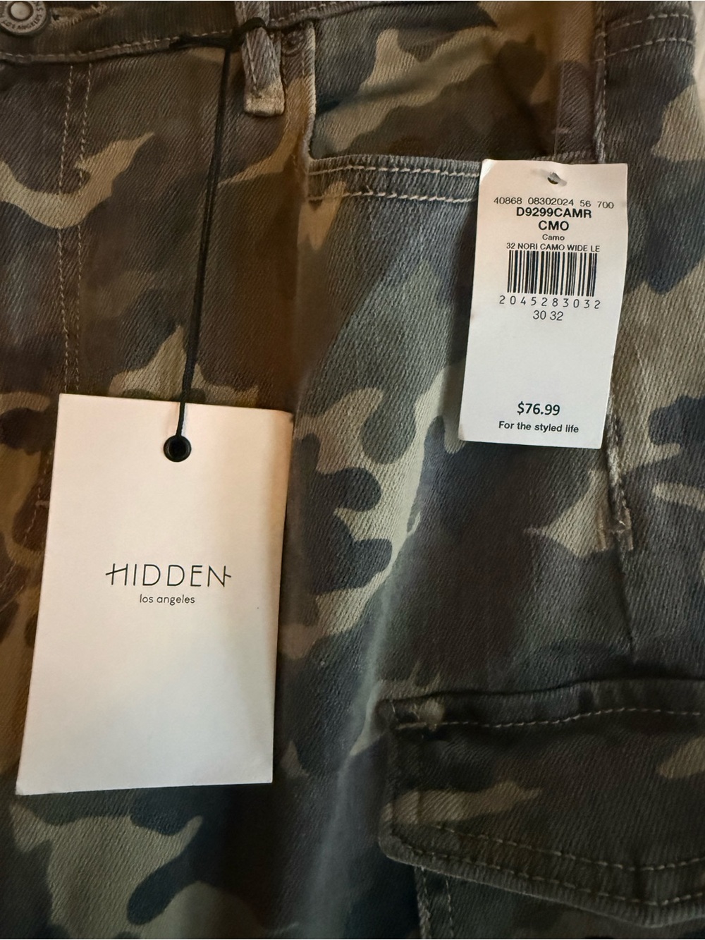The Buckle Nori Camo Wide Leg Cargo Stretch Jeans size 30R - Picture 6 of 6